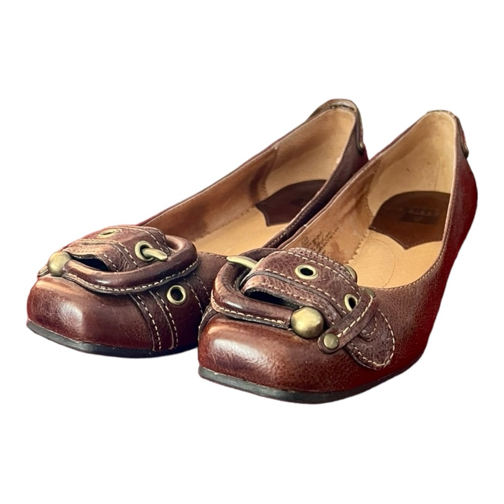‼️SOLD‼️ FRYE Megan Brass Buckle Flats Brown Leather Size 9.5 Worn ONCE
